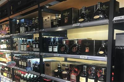 1919酒類直供經(jīng)營得當(dāng)?shù)脑捯荒晟僬f也能掙30多萬