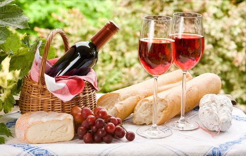 看準信息化市場的變化,酒類經(jīng)銷商可以這樣轉(zhuǎn)變營銷思路